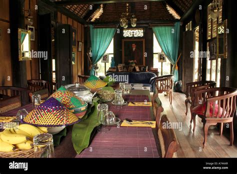  Quintessential Malaysian Interiors - A Journey Through Tropical Aesthetics and Cultural Refinement!